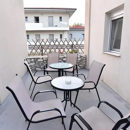 Thalassa Apartment *