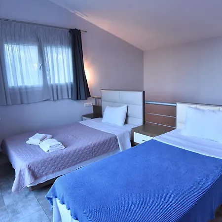 Thalassa Apartment *